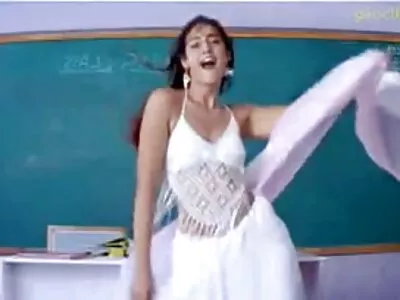 Szopás egy szőkeségtől egy sexfilmmagyarul boltban