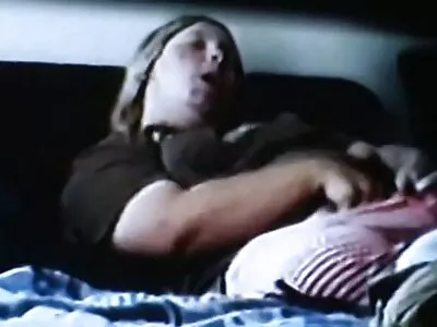 A texasi csaj megmutatja, hogyan rángatják pornó filmek magyarul a kakas