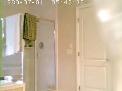 Szexi szőke ingyenpornofilm vesz egy mély blowjob, és kap cum az arcon