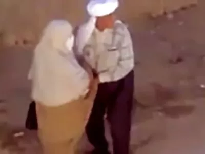 Szóval csinos feleség szamár és punci lesz gyengéd ütés ingyenpornofilm egy szex játék a kéjes férj