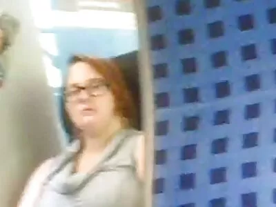 Tini szép mellek szopos puncik maszturbálja a borotvált fasz