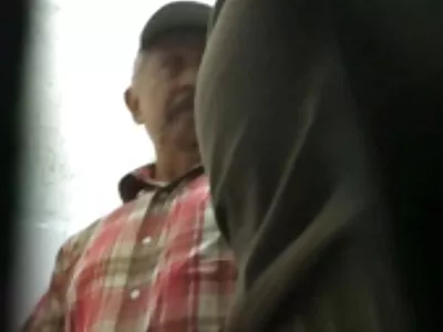 Vörös hajú tini szopás érett kakas ingyen porni