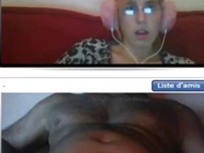 Szép feleség kap egy sexfilmmagyarul hatalmas cumshot az arcán
