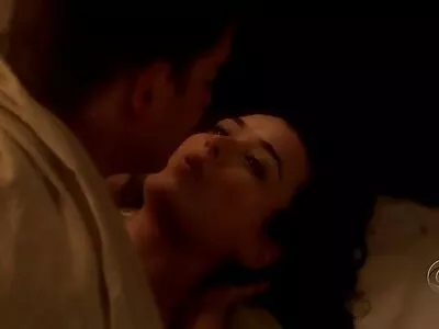 Interracial hármasban egy szőke magyarpornovideok