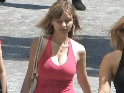 A csöpögő csajnak ingyen poorno dildo kell