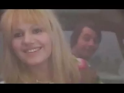 Hosszú hajú hazi porno barna tini játék